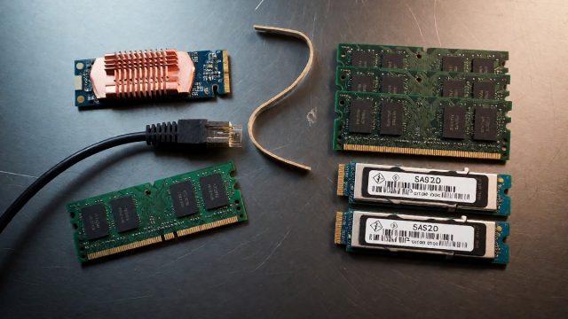RisingWave vs Materialize: Comparing stream processing engines