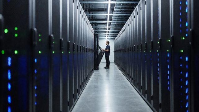 Traefik’s edge routing dominance in 2026