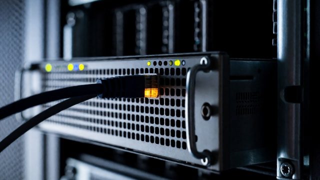 Choosing between Dokku, Fly.io, and Kamal 2 for container deployment