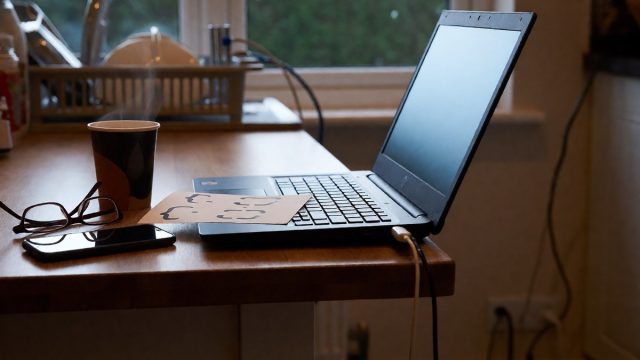Choosing between Tilt and Okteto for Kubernetes workflows